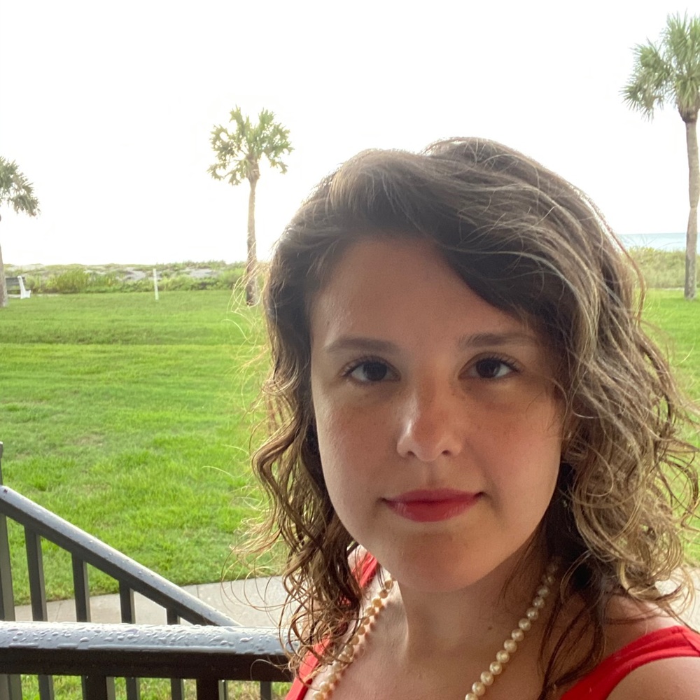 Meet your Posher, Adina